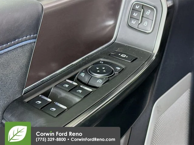 New 2026 Star White Metallic Tri-Coat Ford Platinum image 20