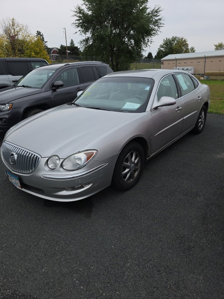 Used 2008 Silver Buick CXL image 1