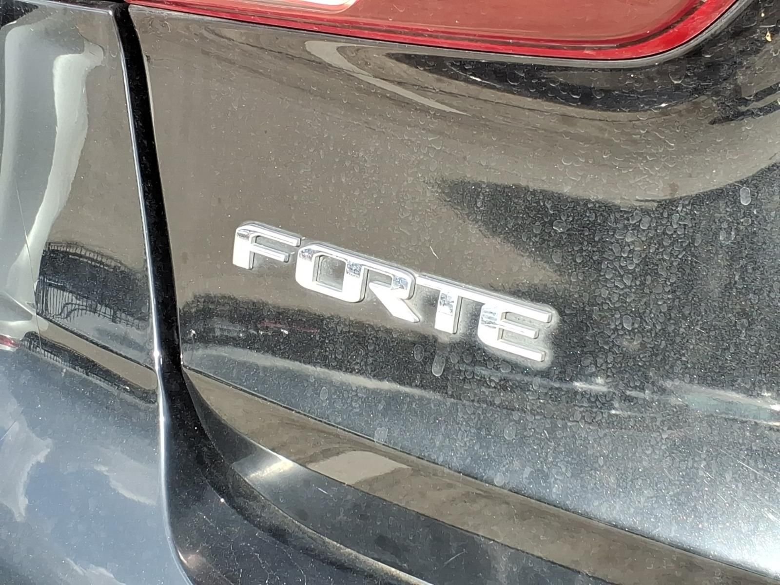 Used 2017 Aurora Black Kia LX image 10