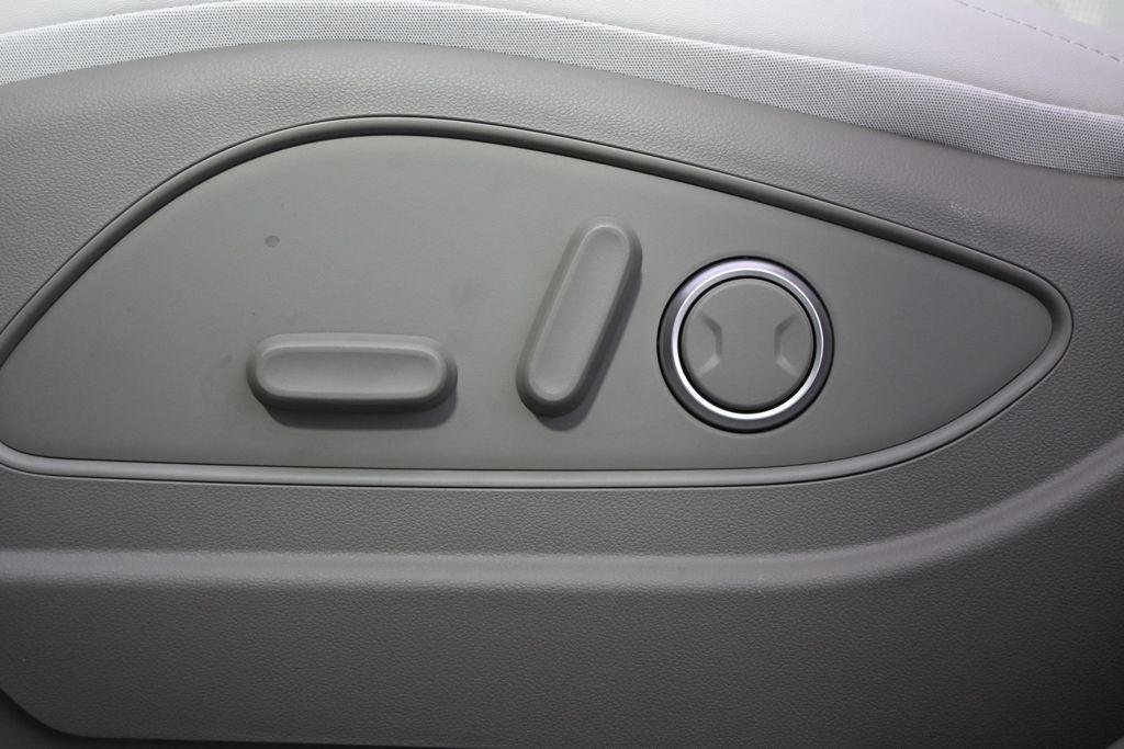 New 2026 White Pearl Hyundai SEL AWD image 14