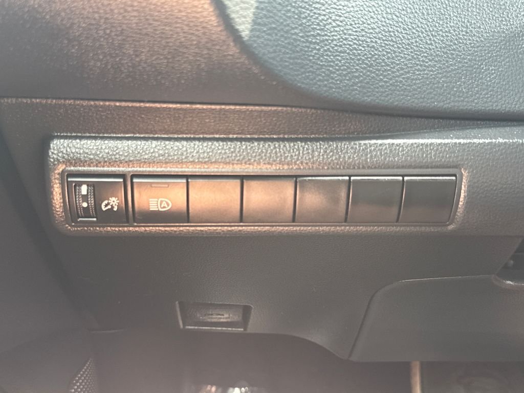 Used 2020 Red Toyota LE image 31