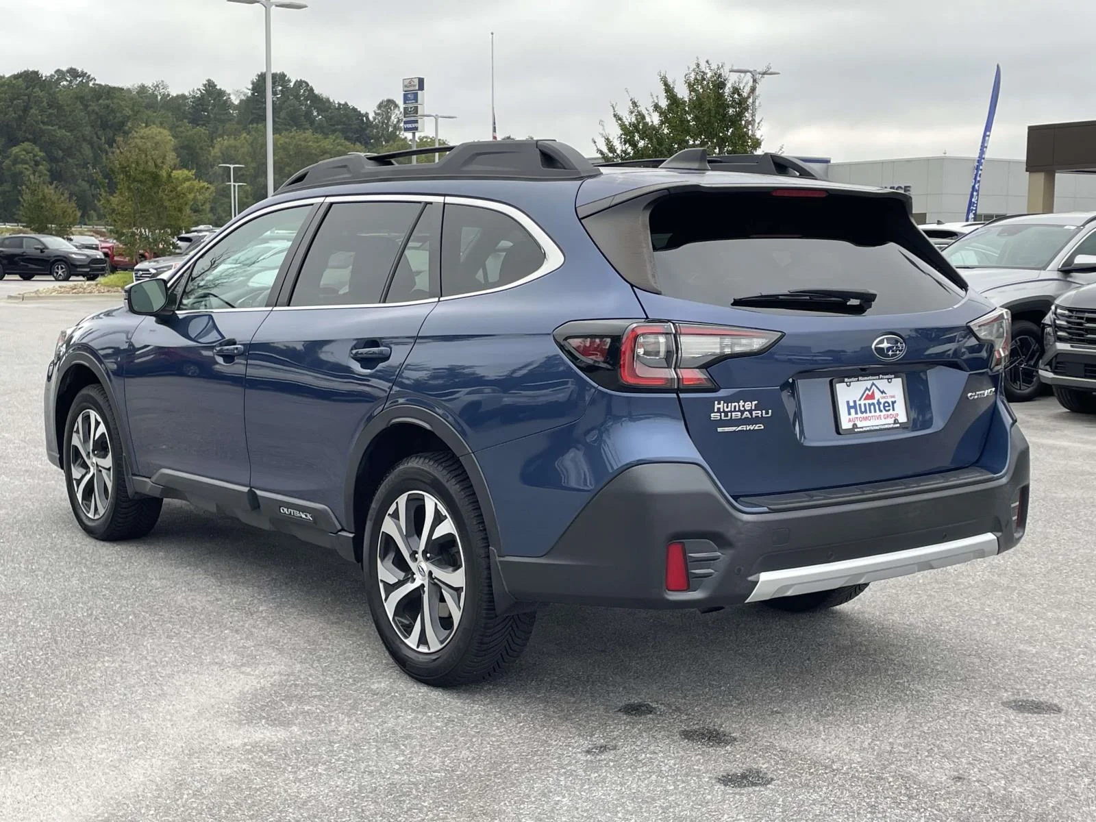 Used 2021 Abyss Blue Pearl Subaru Limited image 25