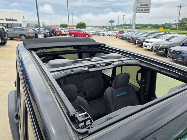 Certified Used 2023 Black Clearcoat Jeep Rubicon image 9