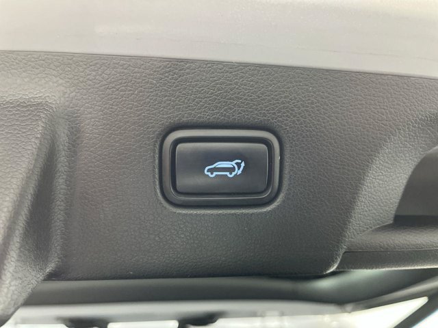 Used 2021 Typhoon Silver Hyundai SEL image 5