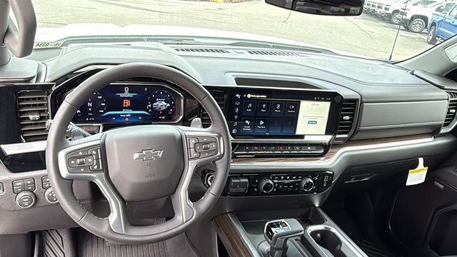 New 2026 Summit White Chevrolet RST image 22