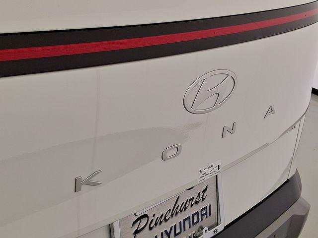 New 2026 White Hyundai Limited FWD image 28