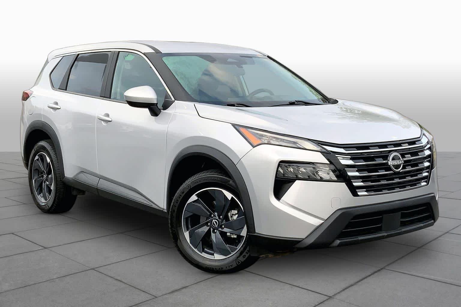 Used 2024 Brilliant Silver Metallic Nissan SV image 3