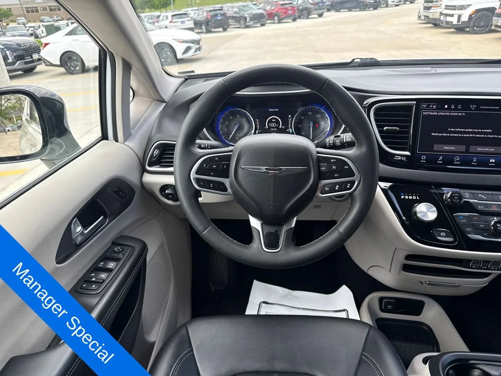 2024 Chrysler Pacifica Touring L - Photo 14
