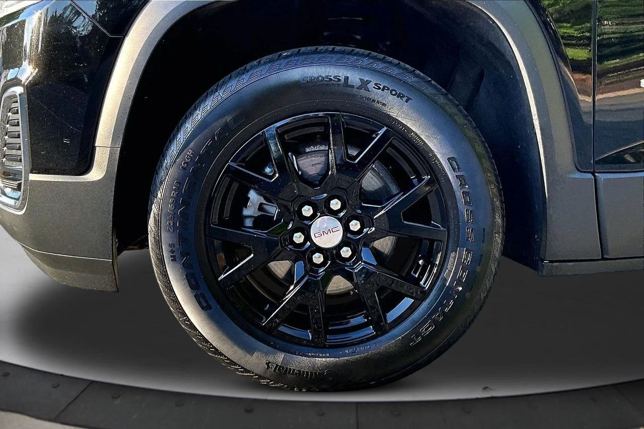 Used 2023 Black GMC SLE image 32