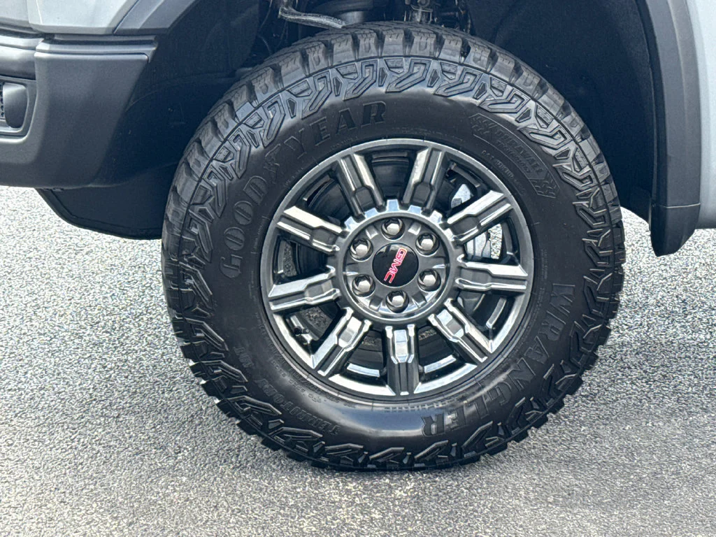 2026 GMC Sierra 1500 AT4X - Photo 12