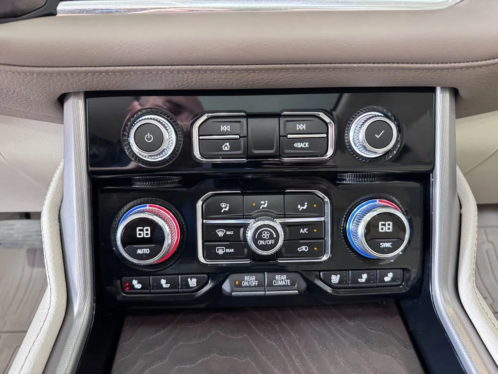 2024 GMC Yukon Denali - Photo 22