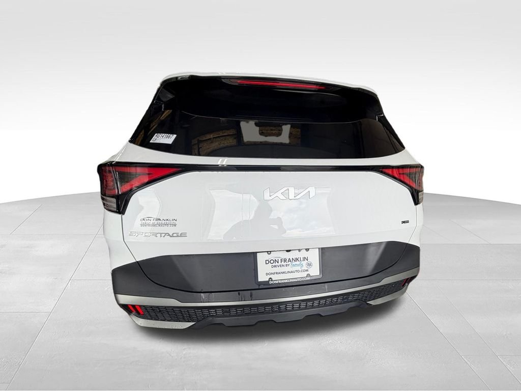 Used 2024 White Kia X-Line image 5