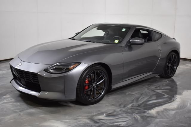 Used 2024 Gray Nissan Performance image 21