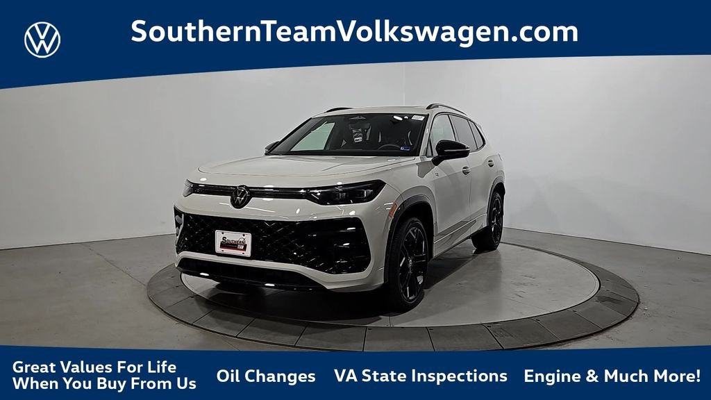 2026 Volkswagen Tiguan 2.0T SE R-Line Black 4Motion's photo