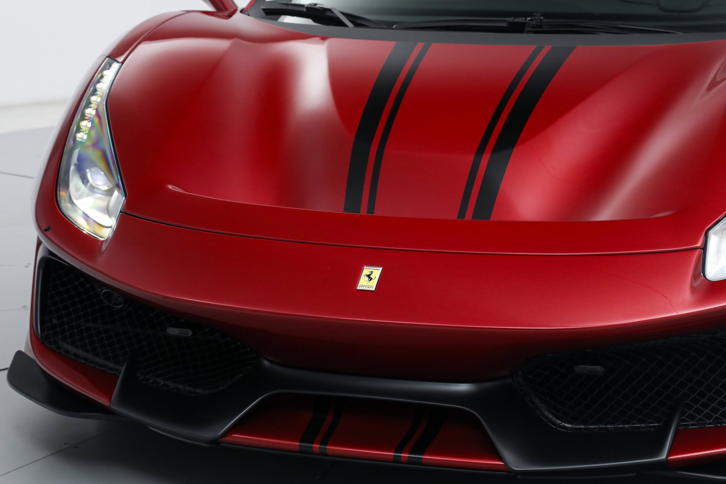 Used 2019 Red Ferrari  image 16