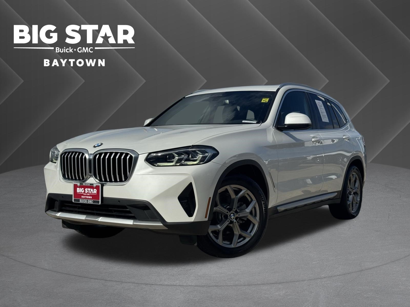 Used 2023 Mineral White Metallic BMW sDrive30i image 1