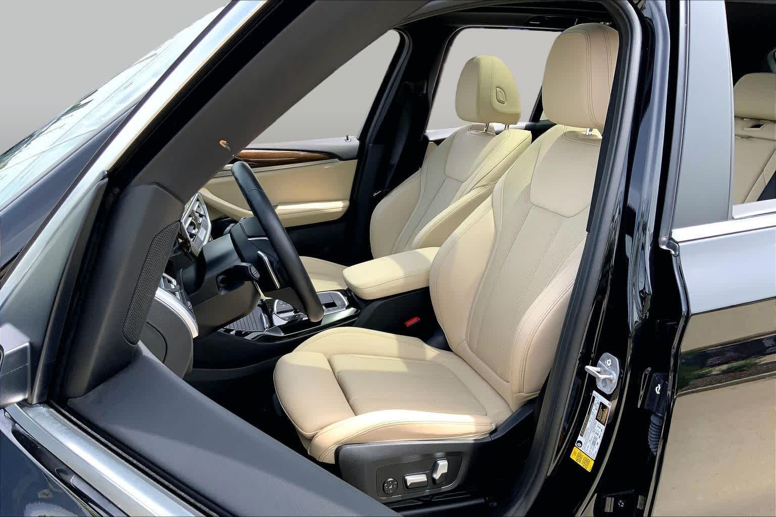 Used 2023 Jet Black BMW sDrive30i image 7
