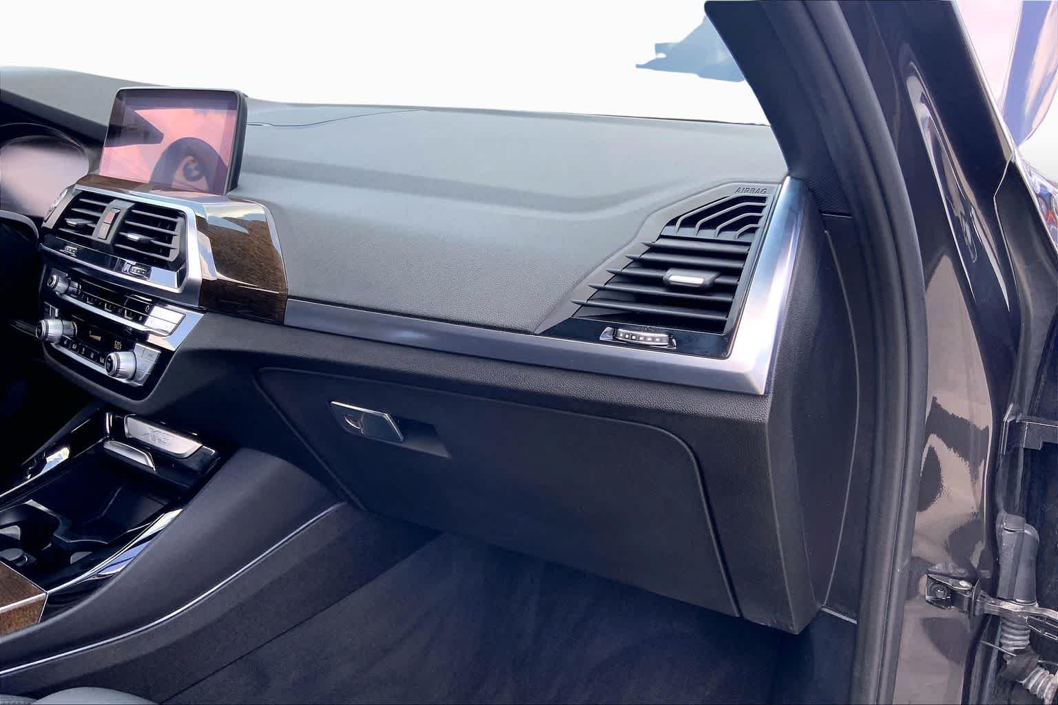 Used 2020 Dark Graphite Metallic BMW sDrive30i image 18