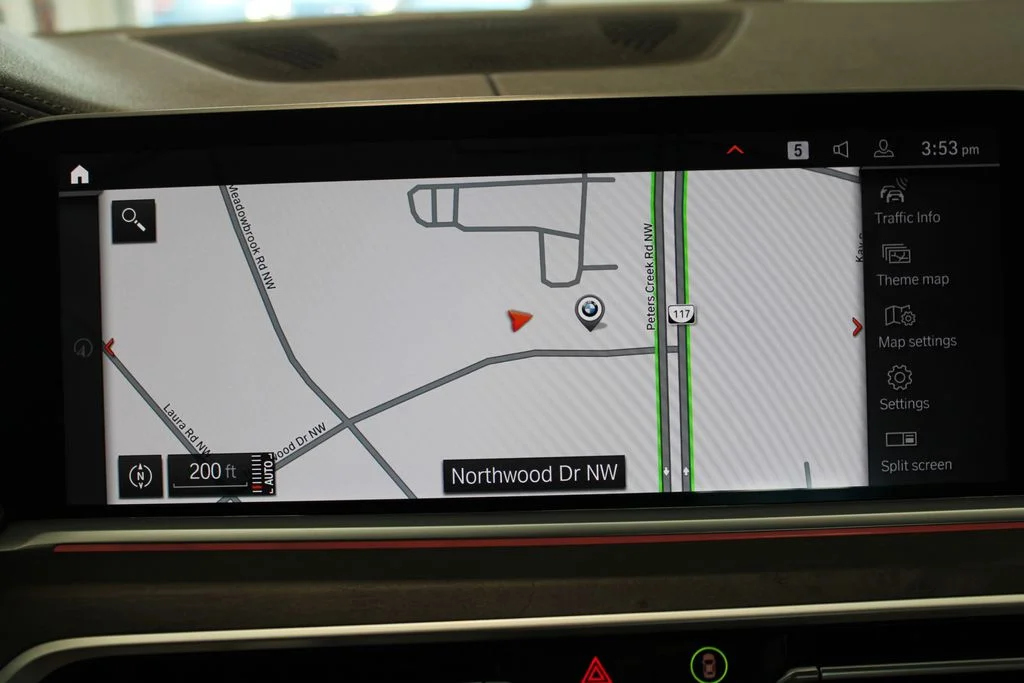 Used 2022 White BMW xDrive40i image 14