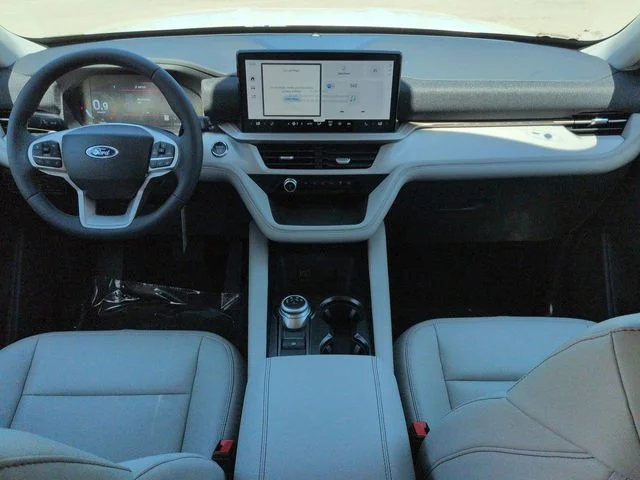 New 2026 Star White Metallic Tri-Coat Ford Active image 15