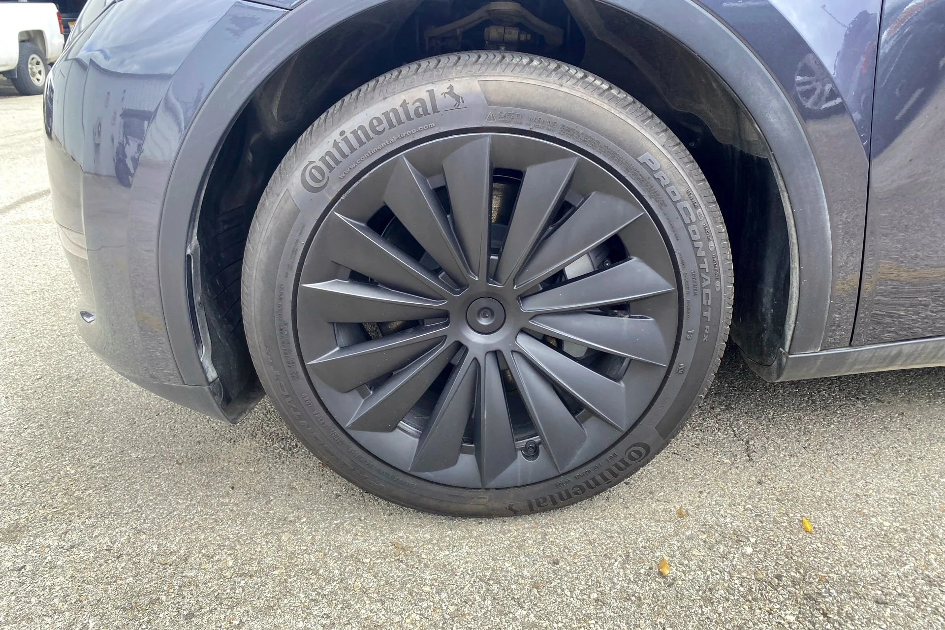 Used 2025 Tesla Model Y Long Range with VIN 7SAYGDED6SA376661 for sale in San Antonio, TX