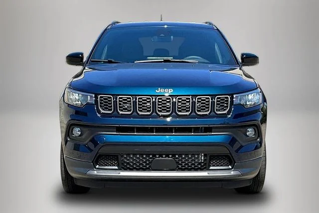 New 2026 Fathom Blue Pearl-Coat Exterior Paint Jeep Latitude image 2