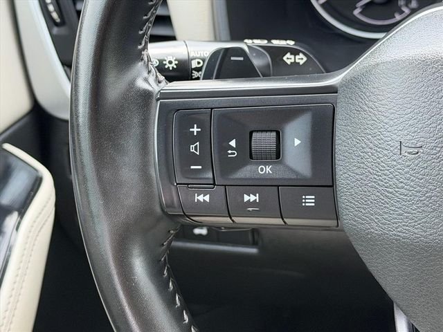 Used 2025 Black Nissan SV image 13