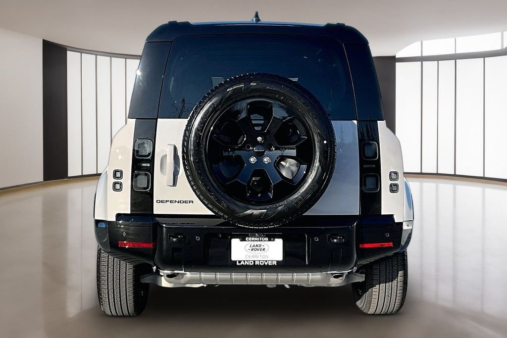 New 2026 Borasco Grey LAND ROVER X-Dynamic SE image 4