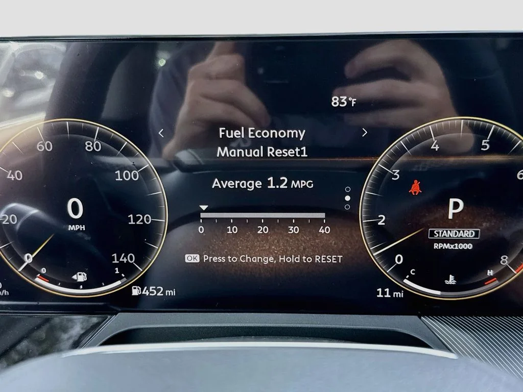 New 2027 RADIANT WHITE INFINITI Luxe 2WD image 12