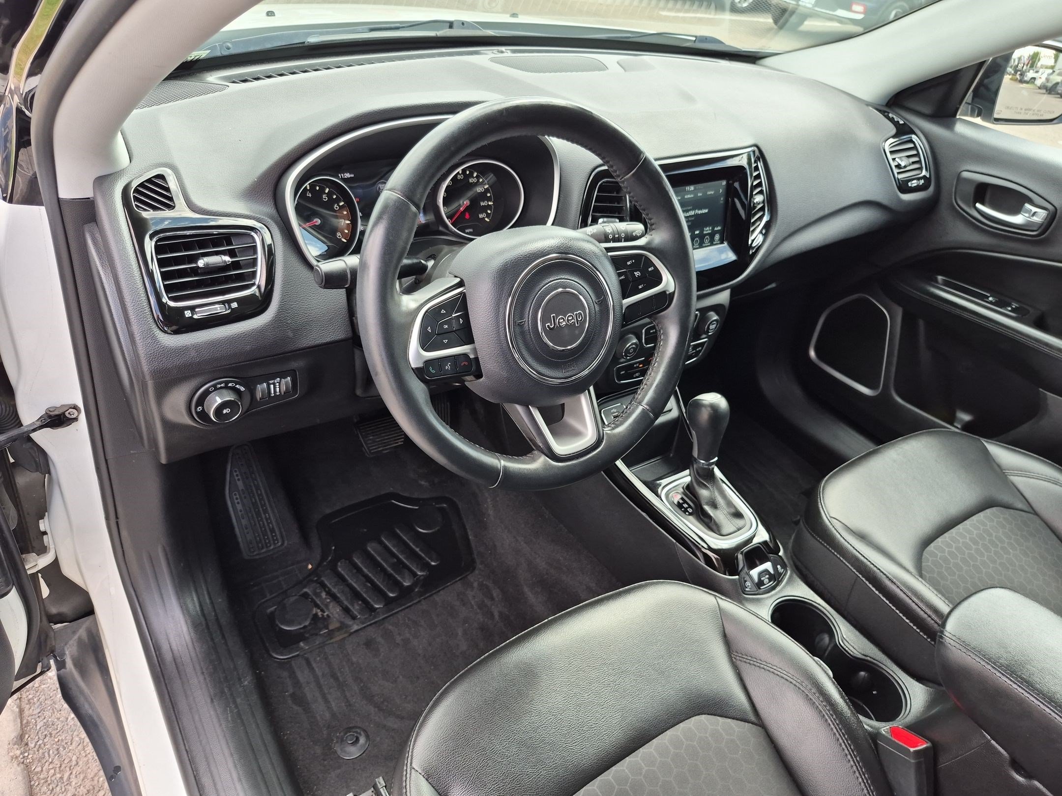 Used 2018 White Clearcoat Jeep Altitude image 13