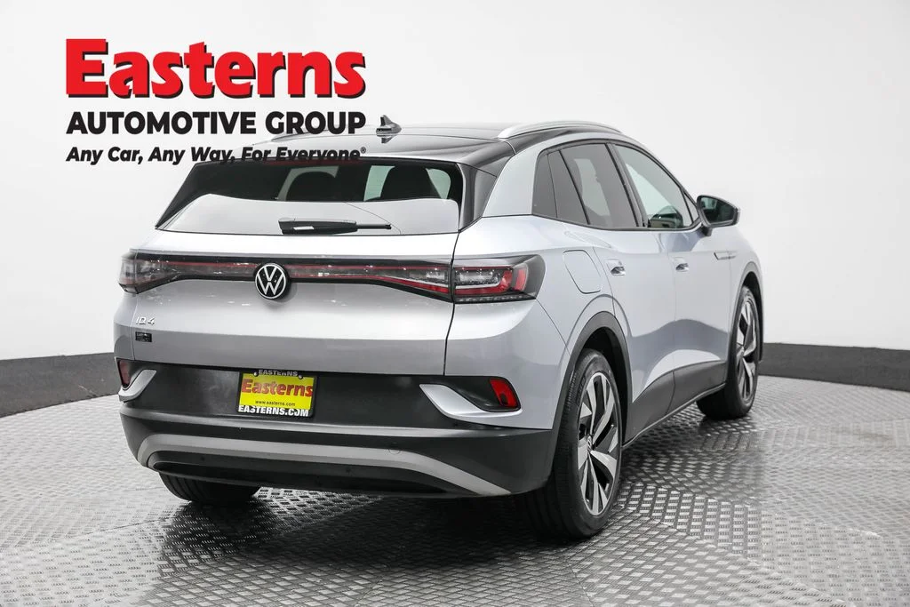 Used 2021 Silver Volkswagen Pro S image 5