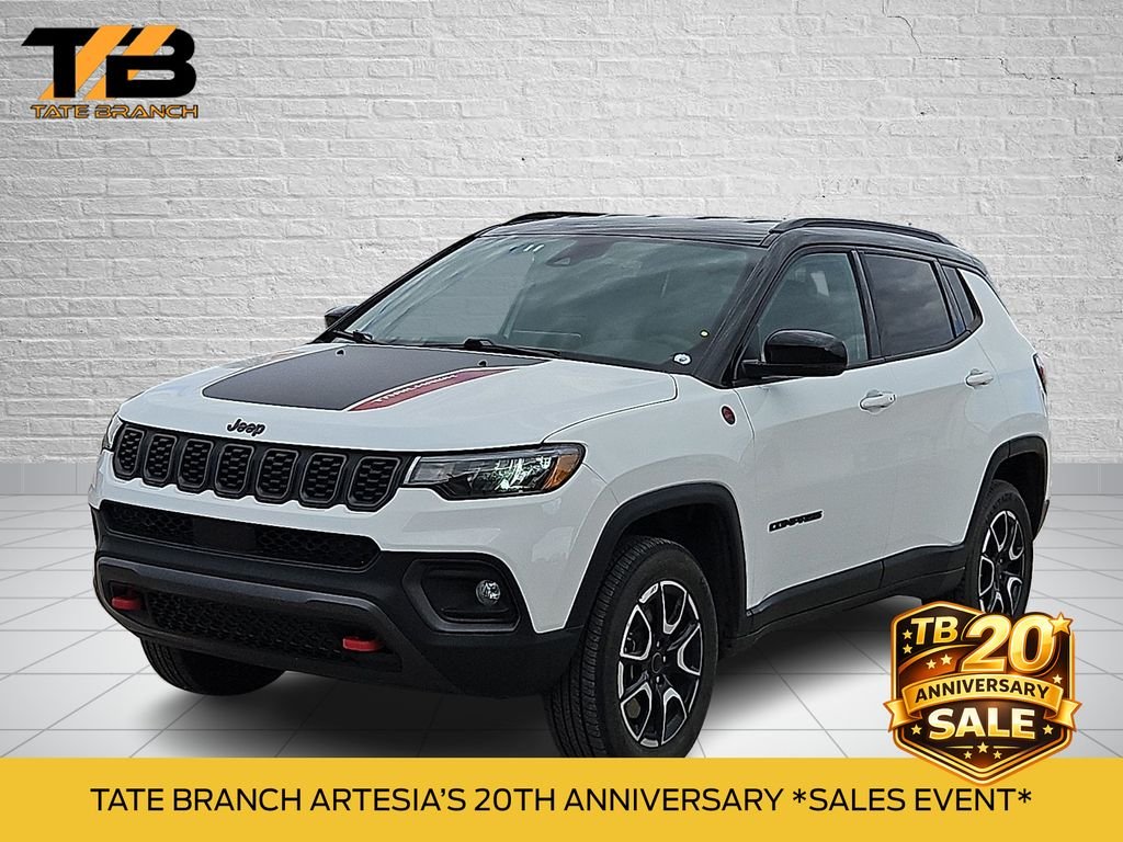 Used 2025 White Jeep Trailhawk image 1