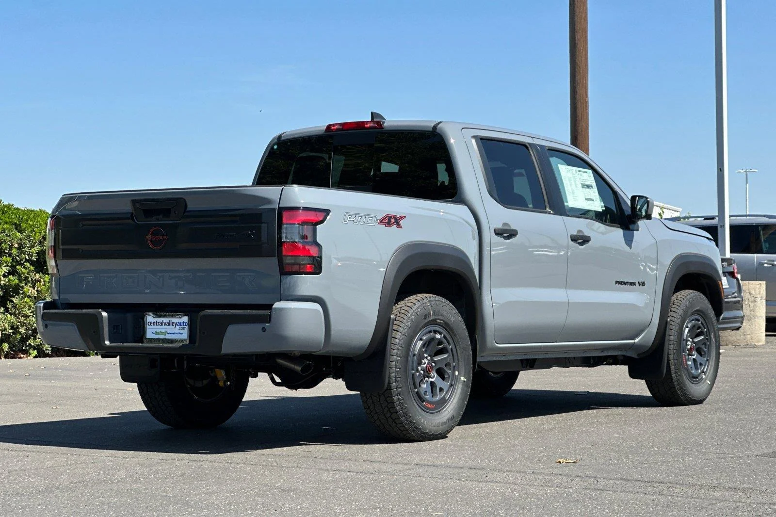 New 2027 Boulder Gray Pearl Nissan Crew Cab PRO-4X® image 3