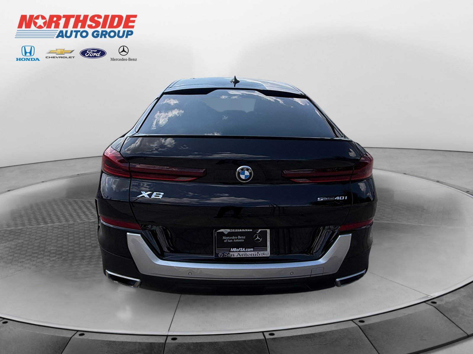 Used 2021 Jet Black BMW sDrive40i image 6