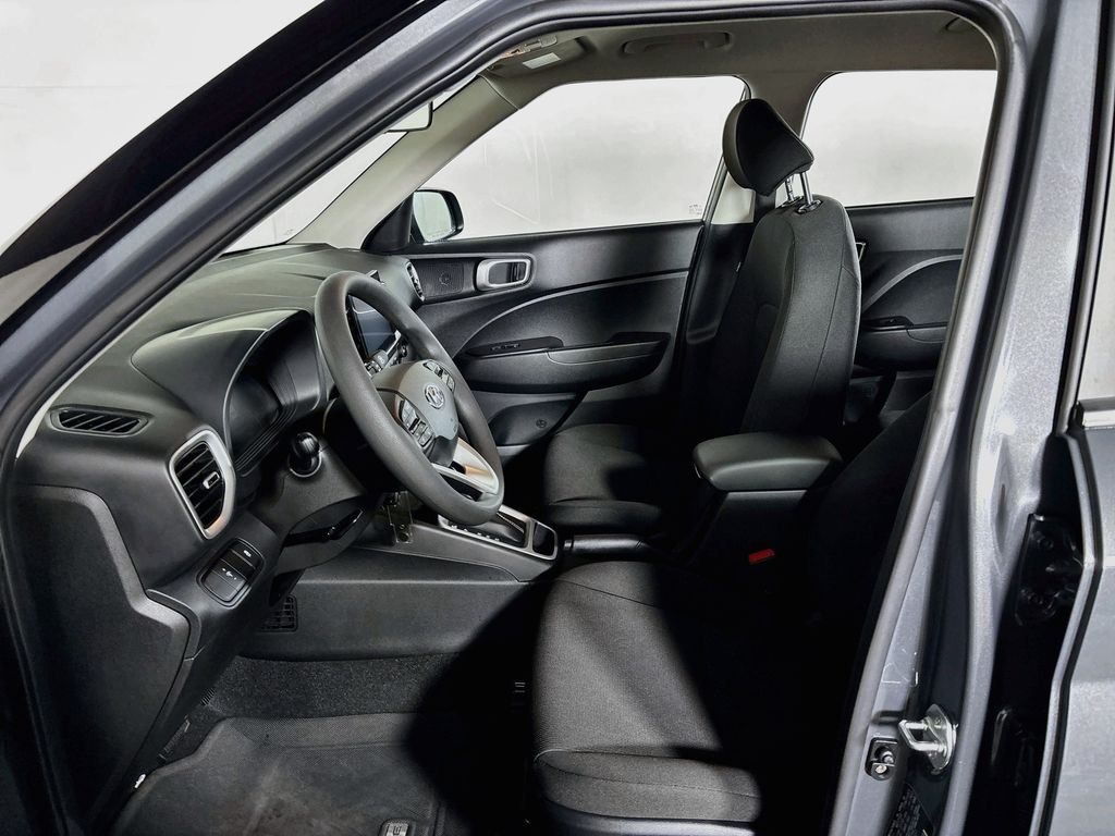 Used 2024 Gray Hyundai SE image 11