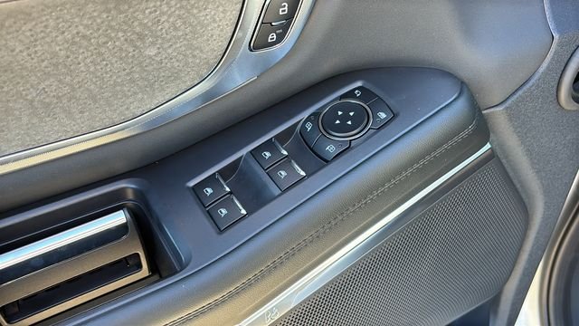 New 2026 Star White Metallic Tri-Coat Ford Tremor image 13