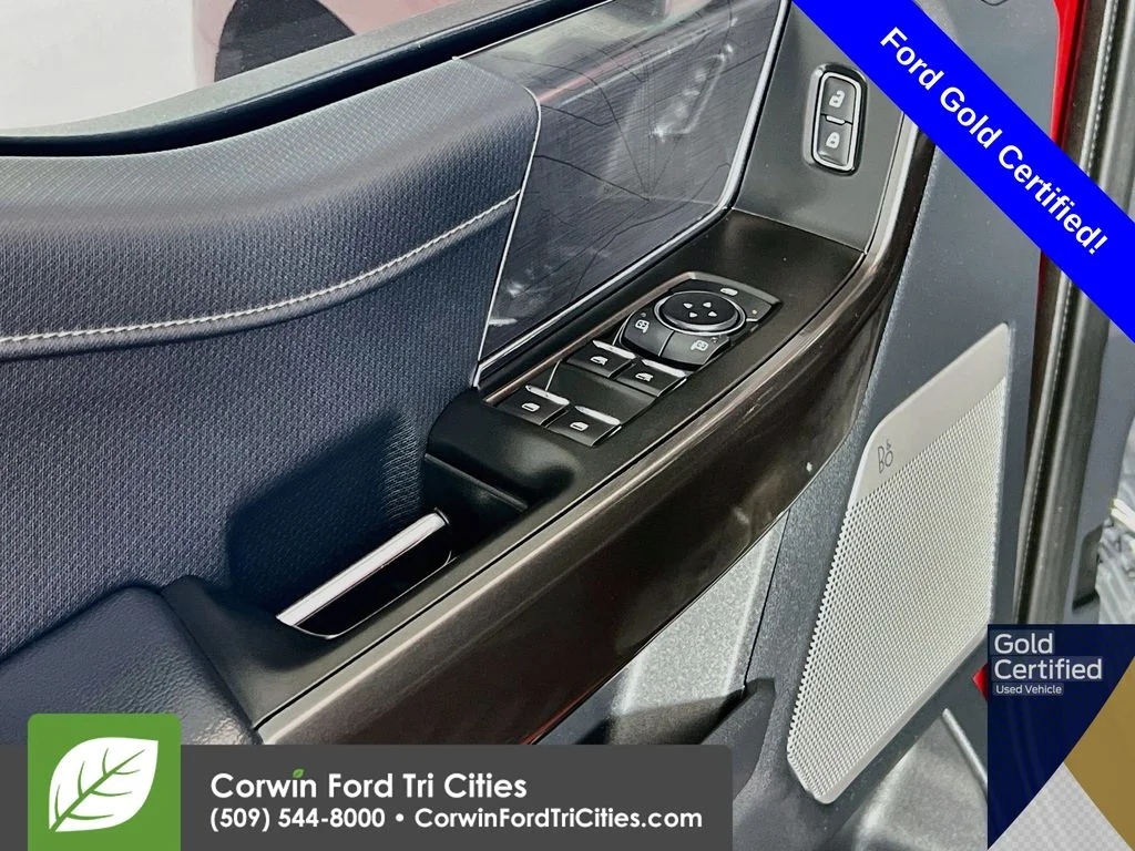 Used 2021 Rapid Red Metallic Tinted Clearcoat Ford XLT image 12