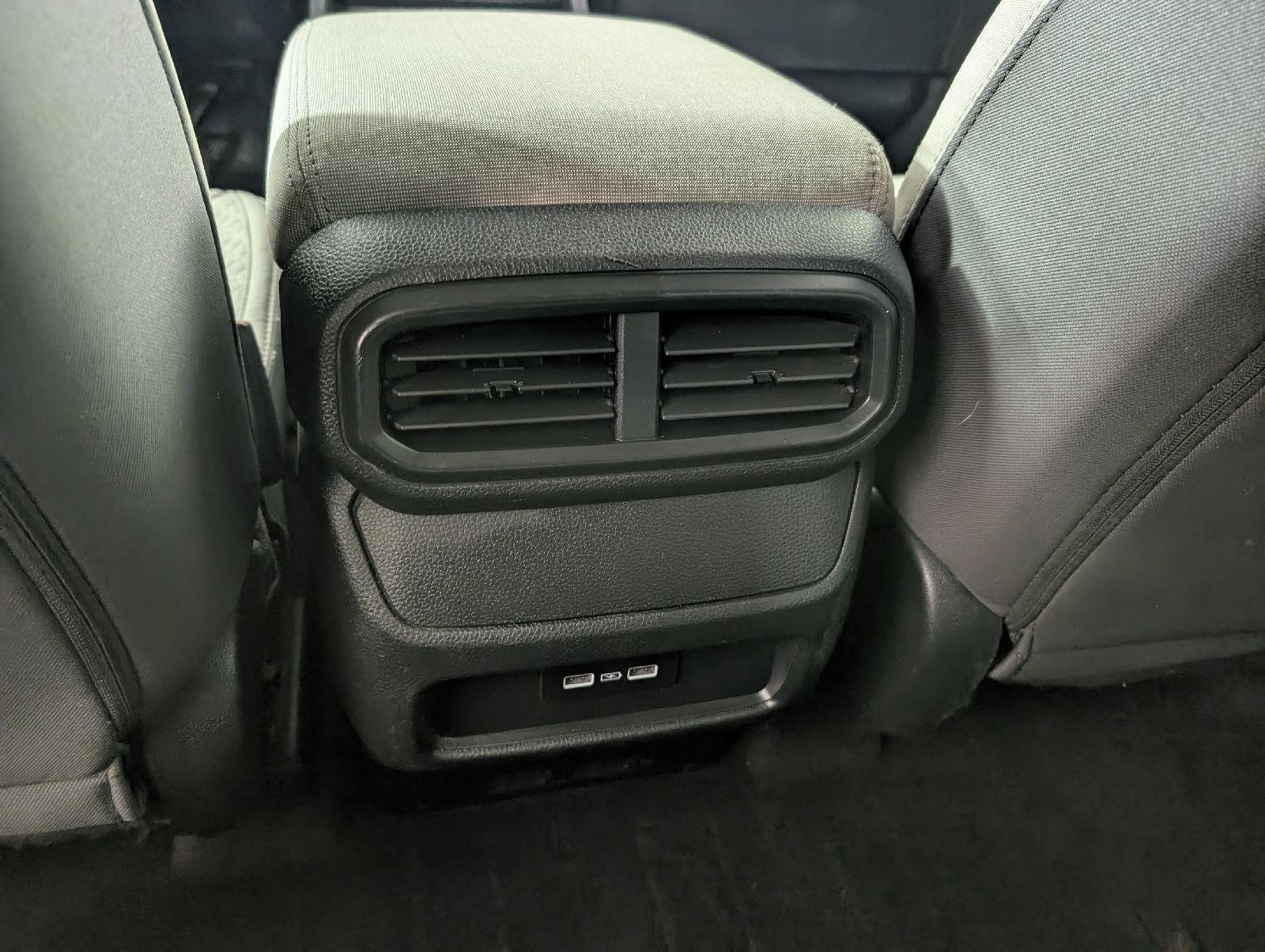 2023 Honda Pilot LX - Photo 28