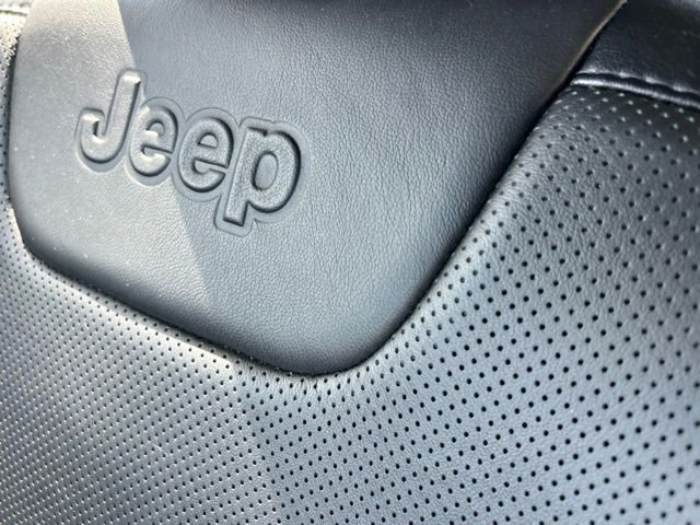 Used 2023 Gray Jeep Altitude image 31