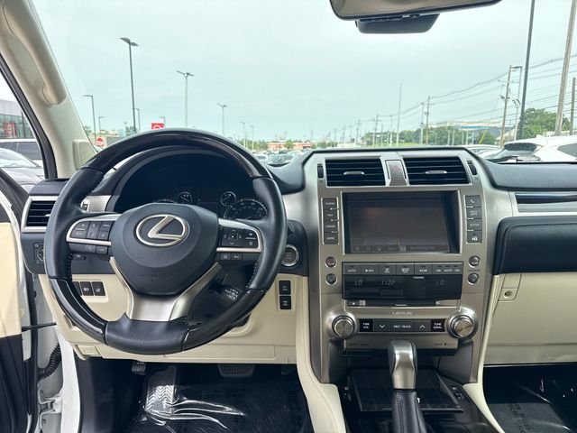 Used 2021 White Lexus 460 image 15