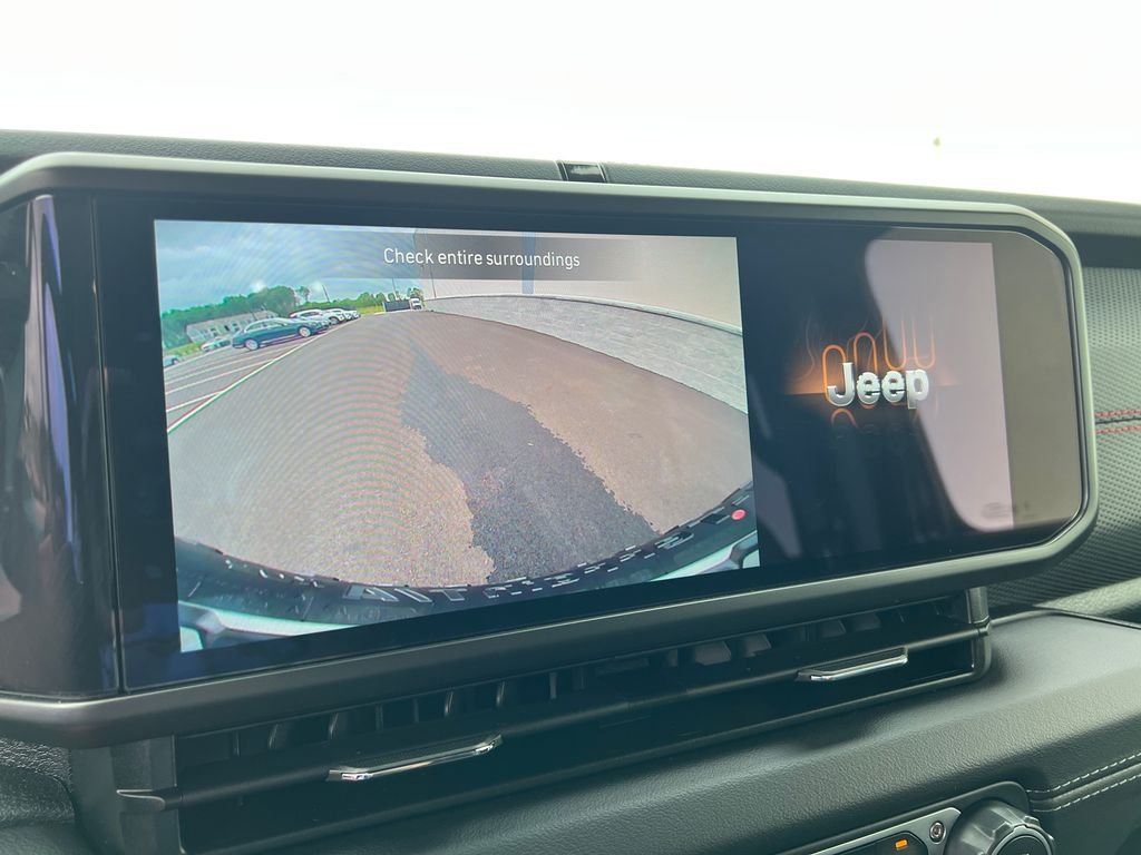 Used 2025 Black Jeep Rubicon image 19