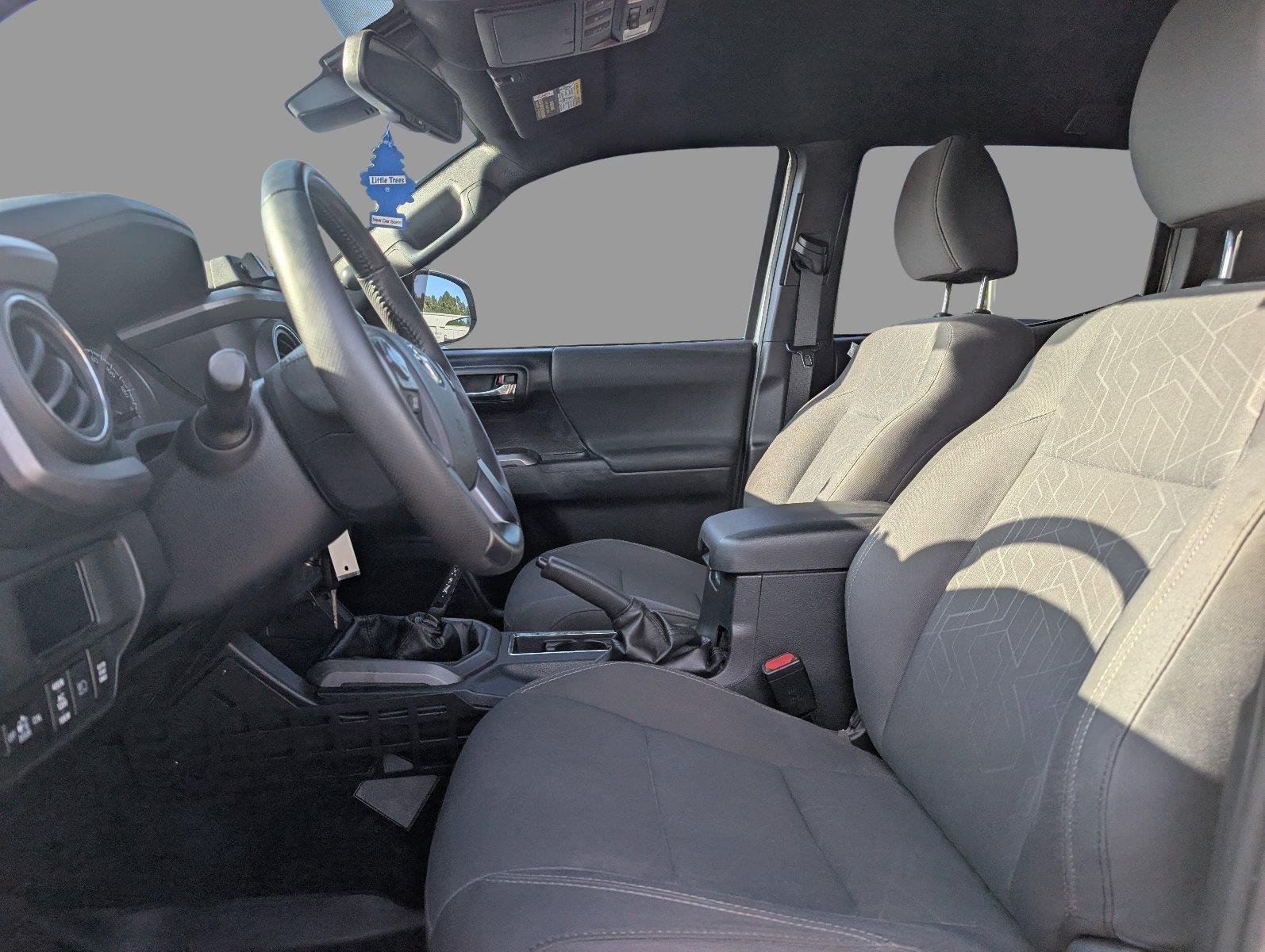 Used 2019 Super White Toyota TRD Off-Road image 14