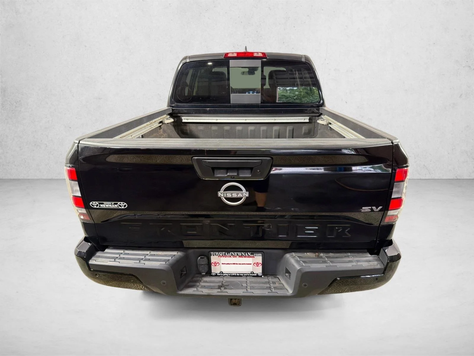 Used 2024 Blue Nissan SV image 4