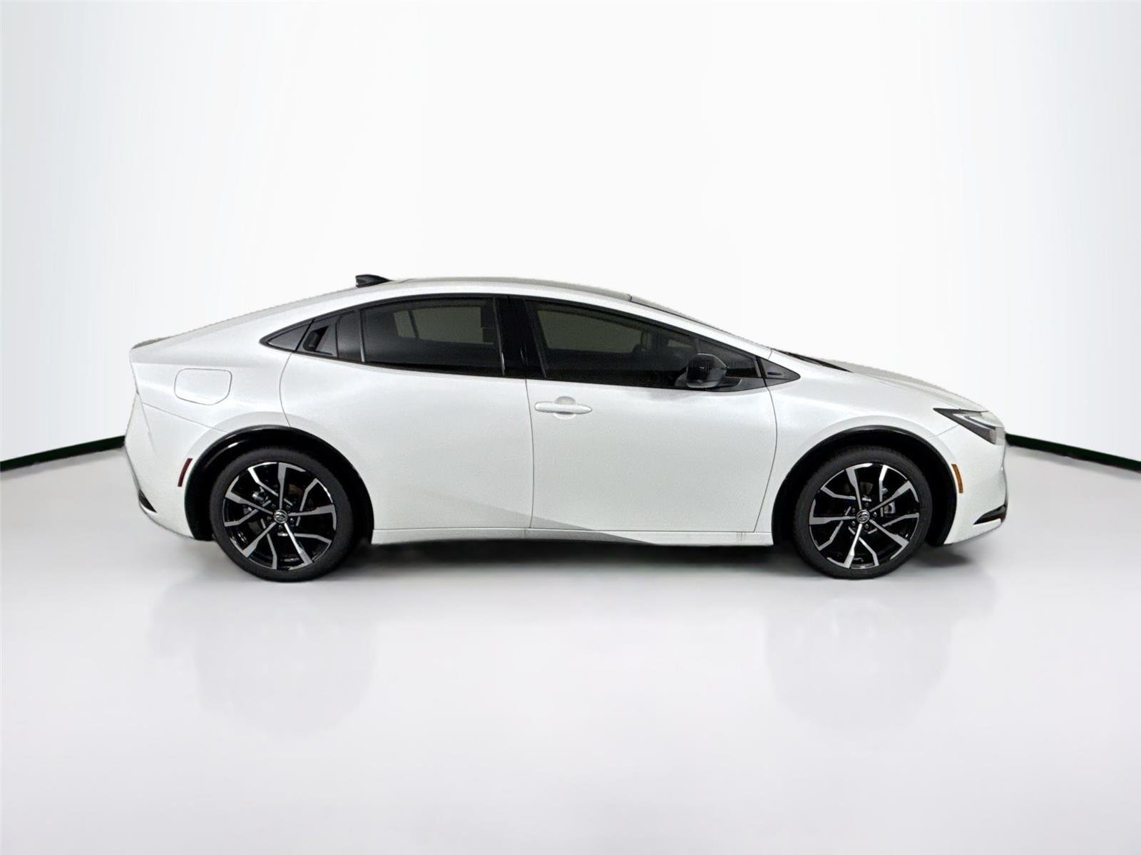 New 2026 Wind Chill Pearl Toyota XSE image 6