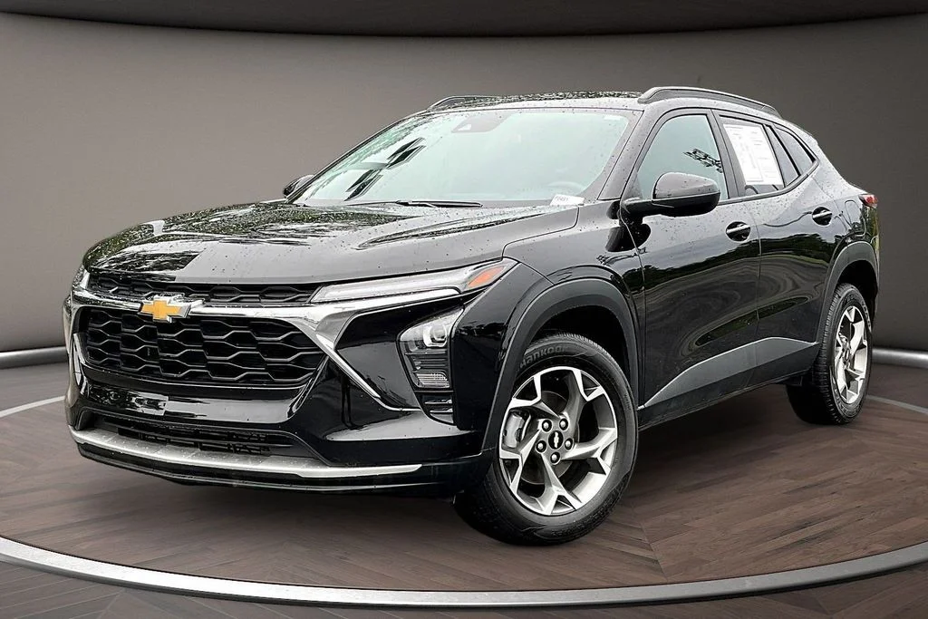 Used 2025 Chevrolet Trax LT with VIN KL77LHEP2SC167517 for sale in Beaufort, SC
