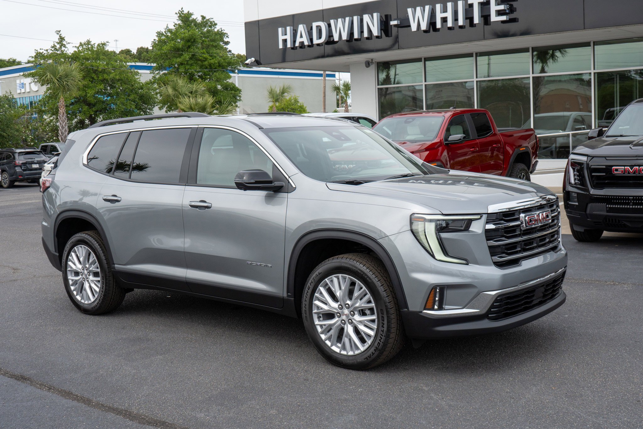 2026 GMC Acadia Elevation FWD's photo