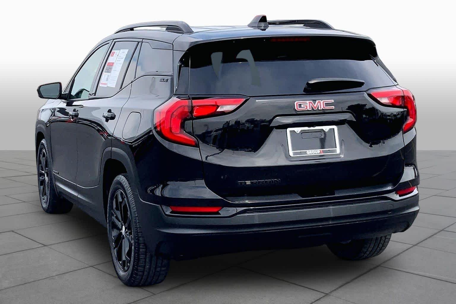 Used 2019 Ebony Twilight Metallic GMC SLE image 12
