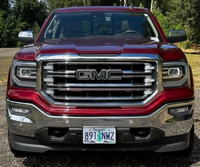 Used 2017 Crimson Red Tintcoat GMC SLT image 3