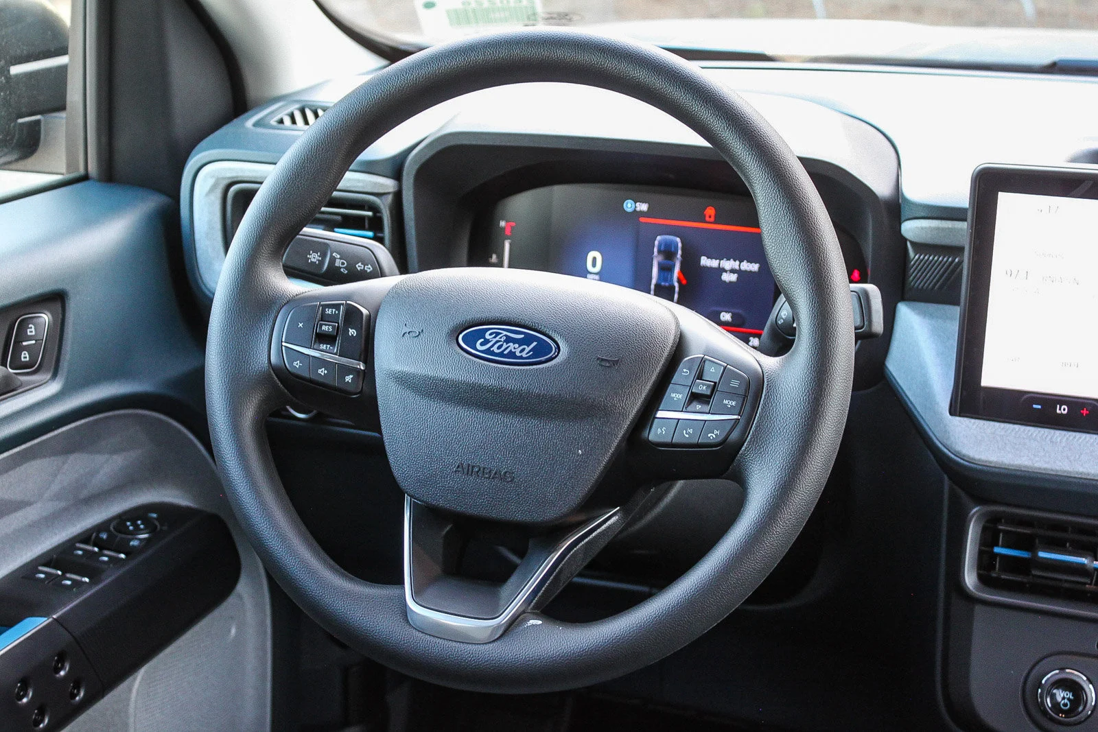 New 2026 Oxford White Ford XLT image 17