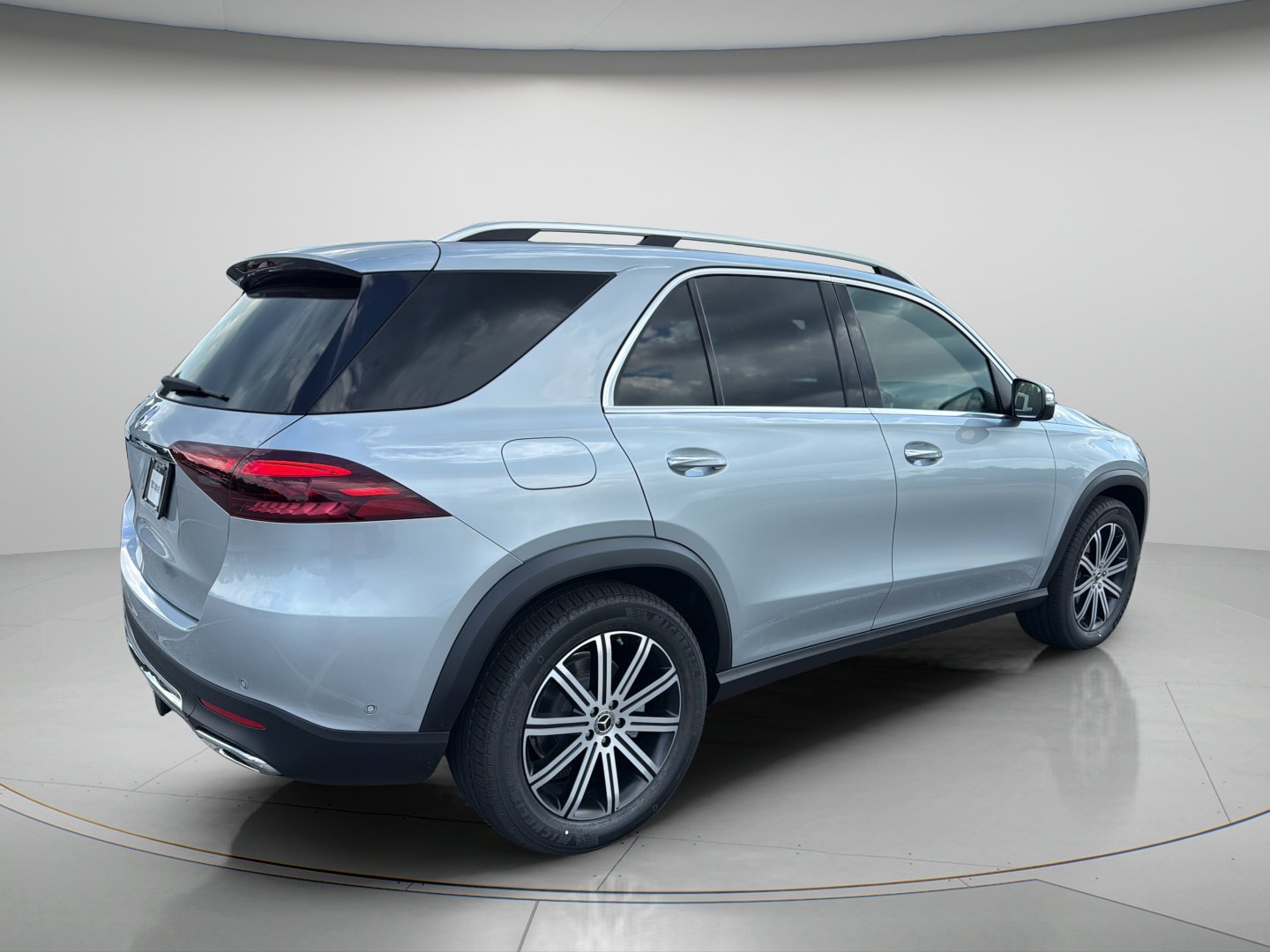 New 2026 Cirrus Silver Metallic Mercedes-Benz GLE 350 image 5